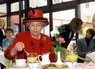 10 Sirvientes que realizan los trabajos más extraños para la Reina Isabel II