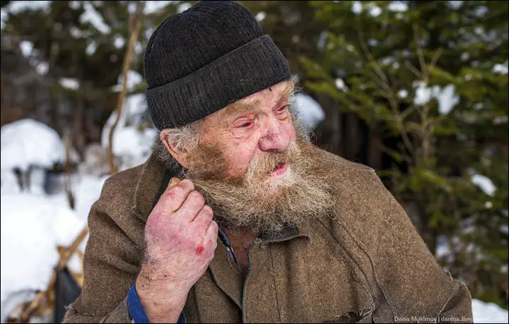 10 Cosas que vivió la familia ermitaña rusa cuando conoció a los primeros humanos después de 70 años