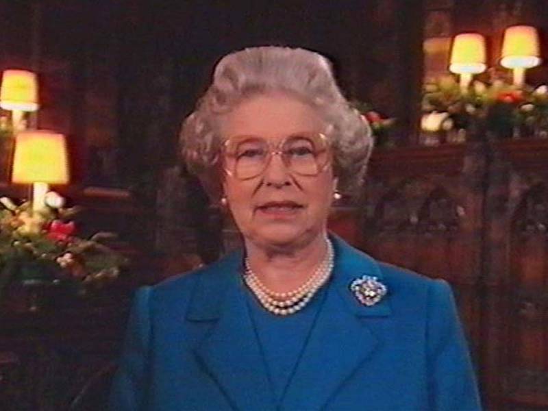 9 Apariciones televisivas que hizo la Reina Elizabeth II para anunciar malas noticias