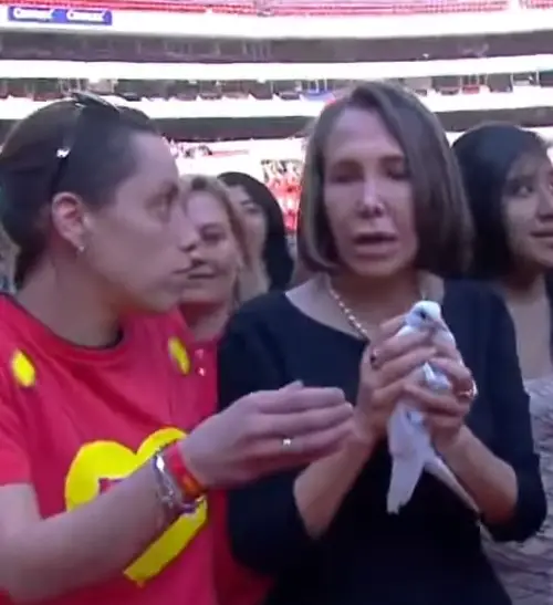 6 Datos del video de ‘Doña Florinda Histérica’ en el funeral de Chespirito