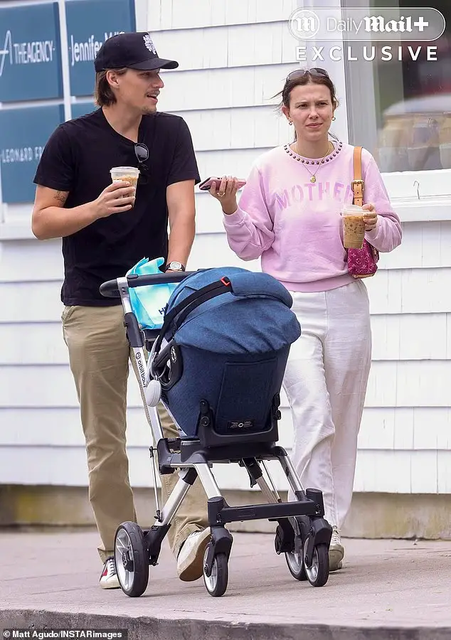 6 Datos de las “Primeras Fotos” de Millie Bobby Brown paseando a su hija adoptiva