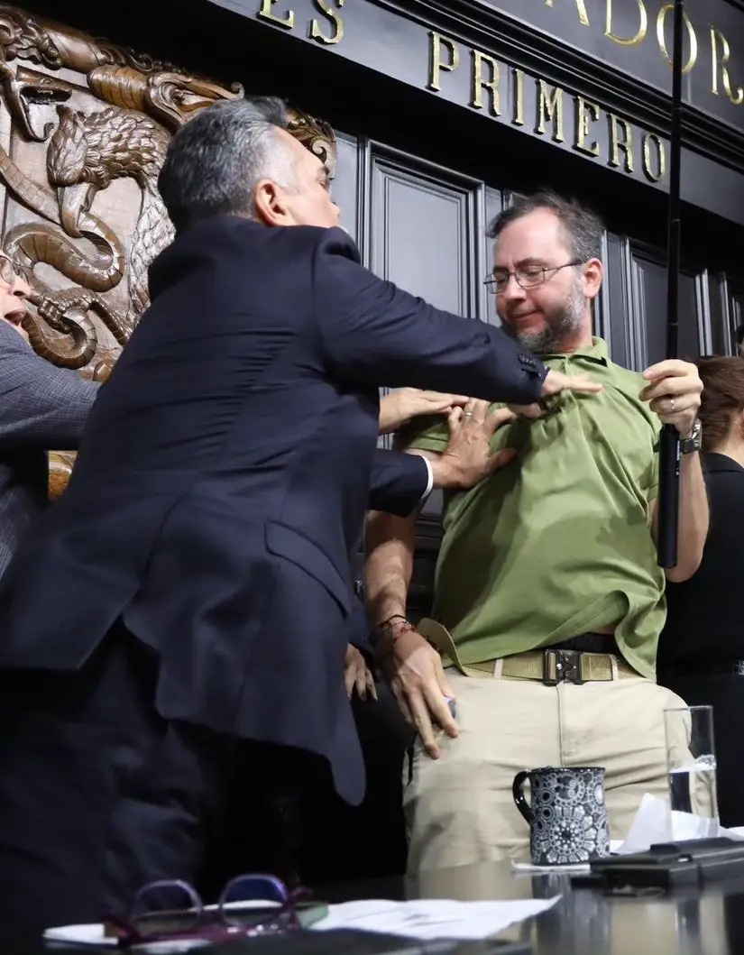 2. Un camarógrafo resultó herido