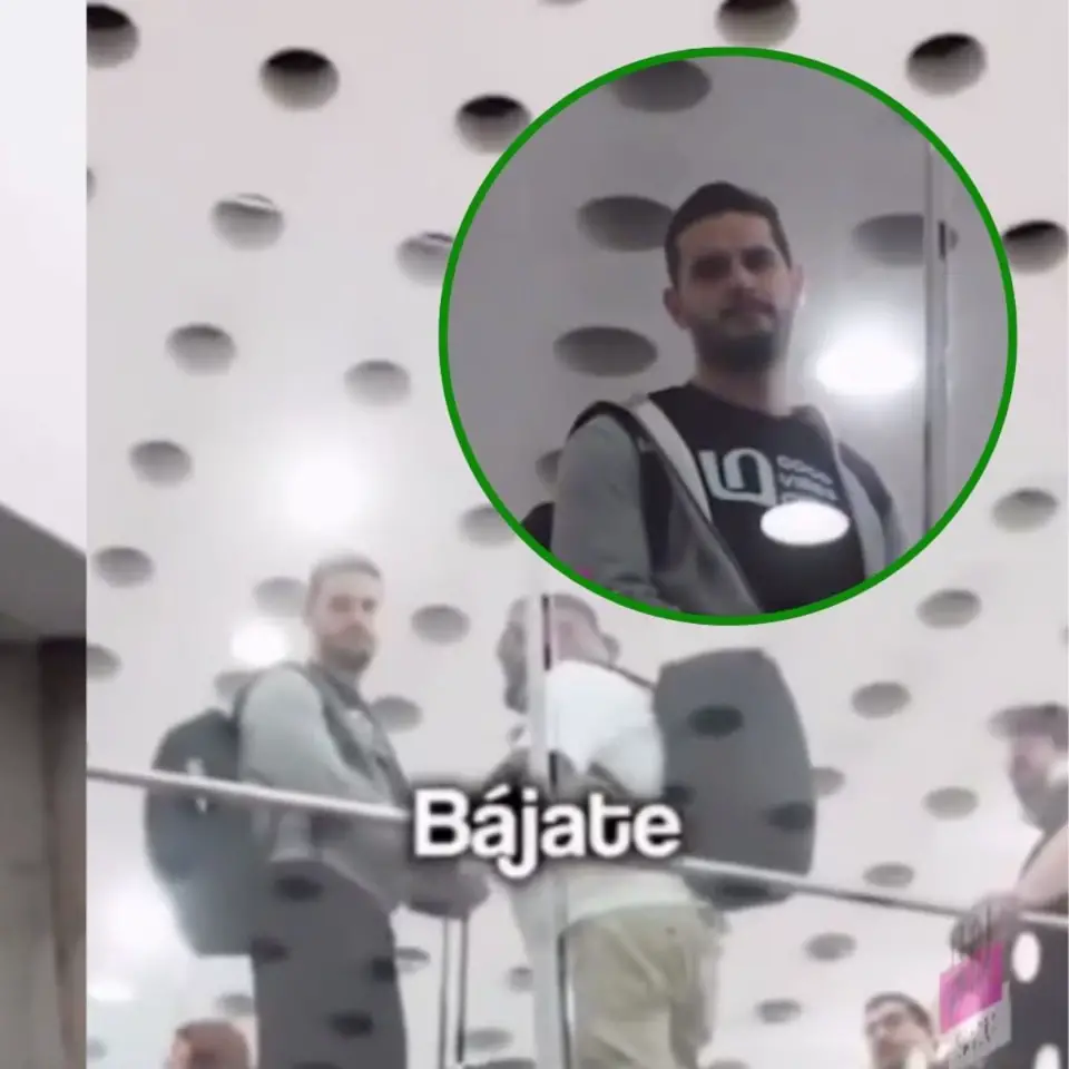 2. Adrián Marcelo lo miraba con odio