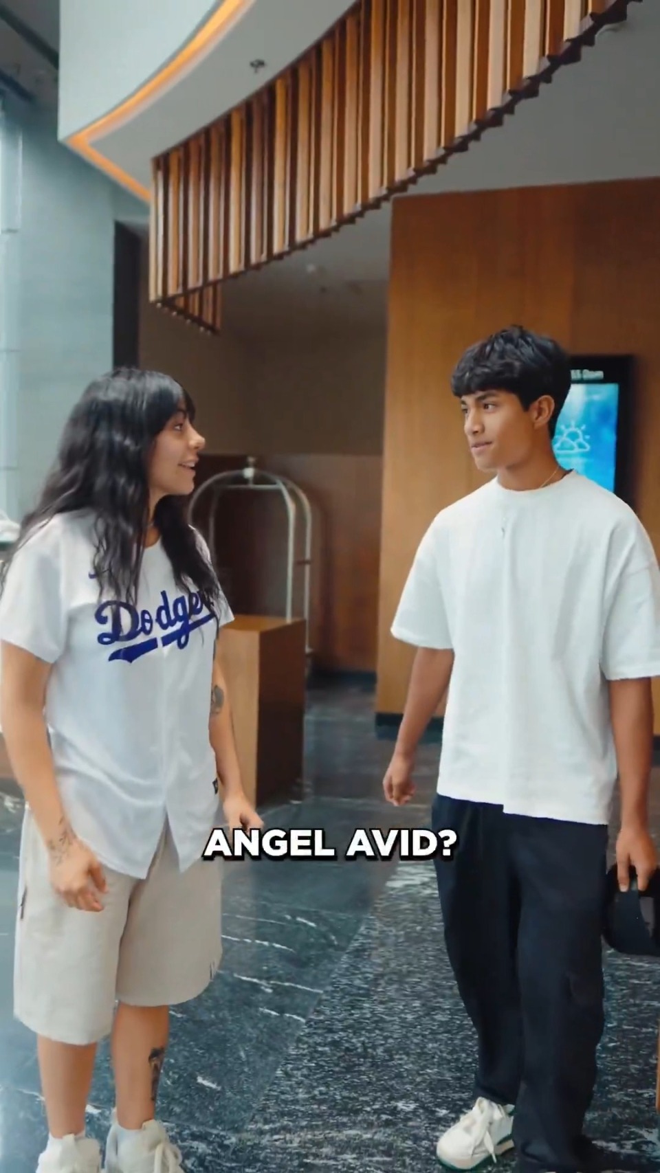 4. Angel Avid se presentó en su hotel