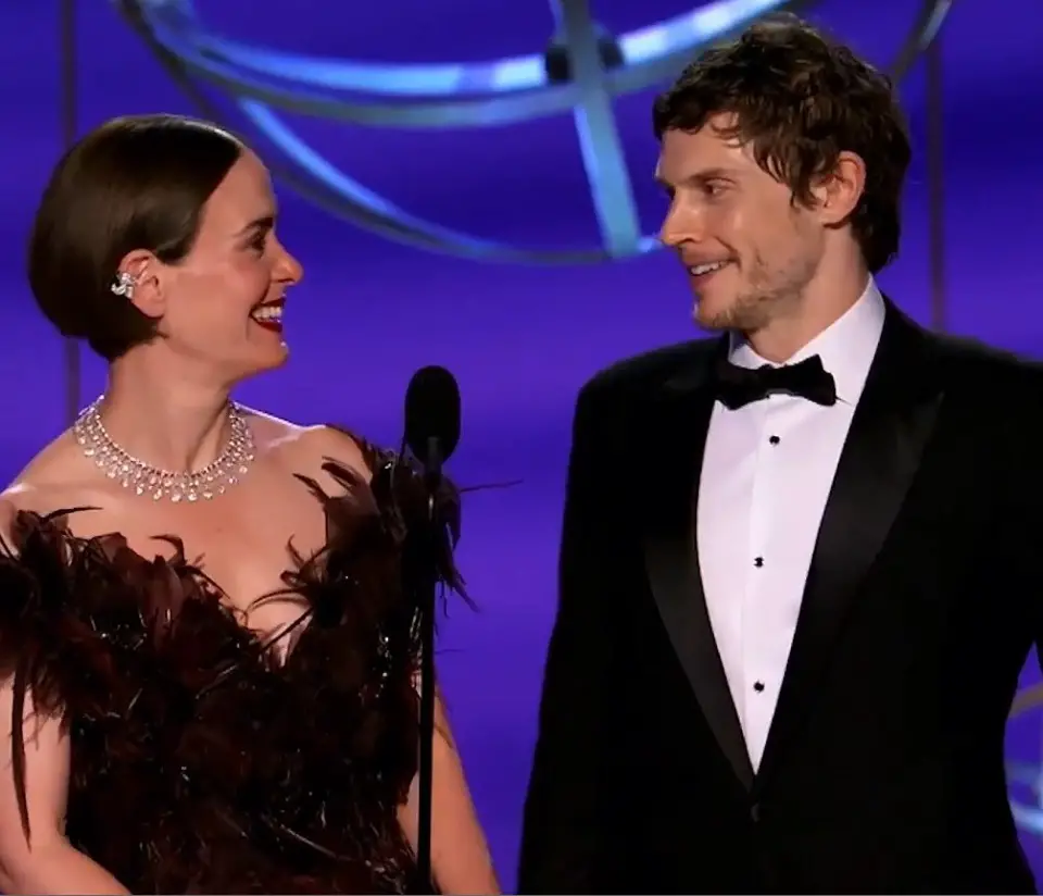 7. Sarah Paulson y Evan Peters bromearon sobre AHS