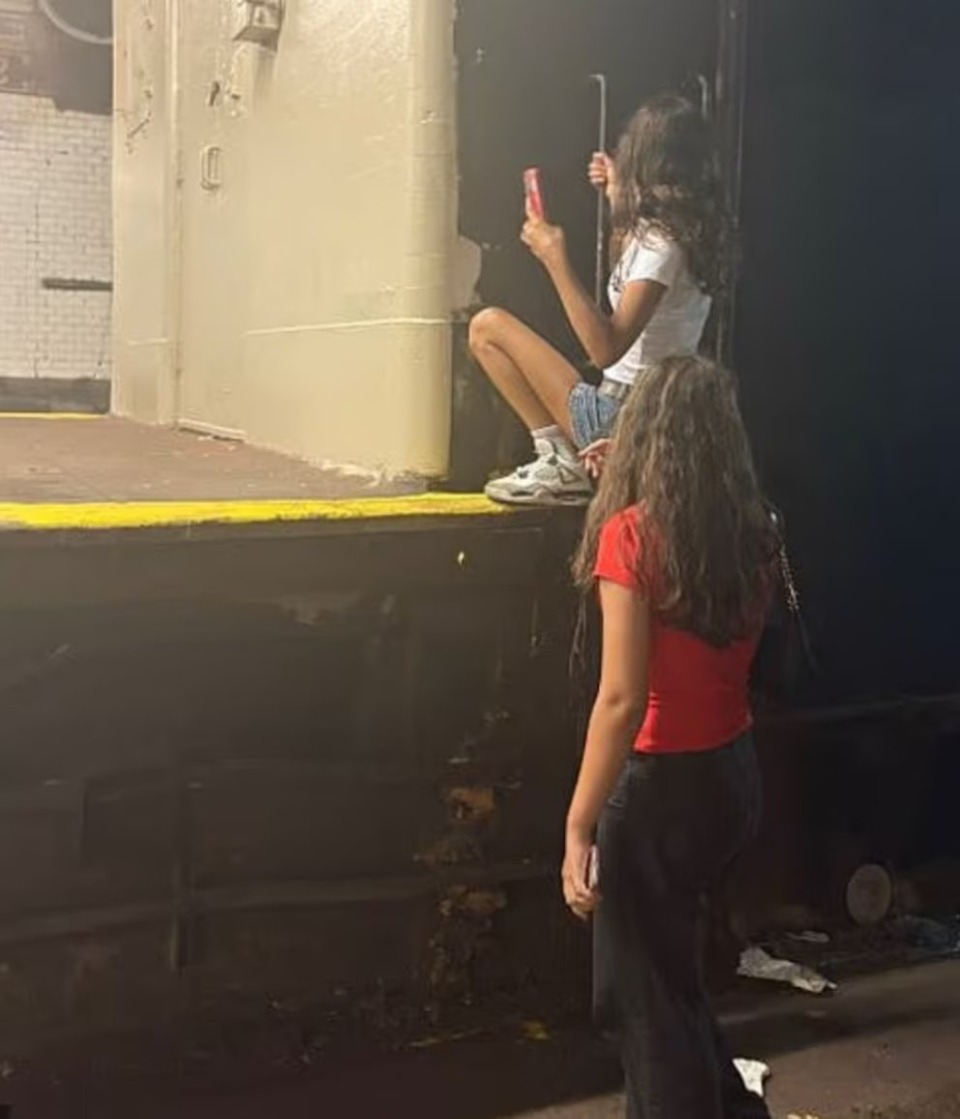 4. Se bajaban a las vías del tren