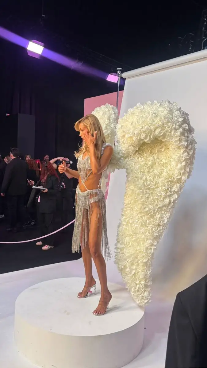 4. Apareció incómoda en la pasarela