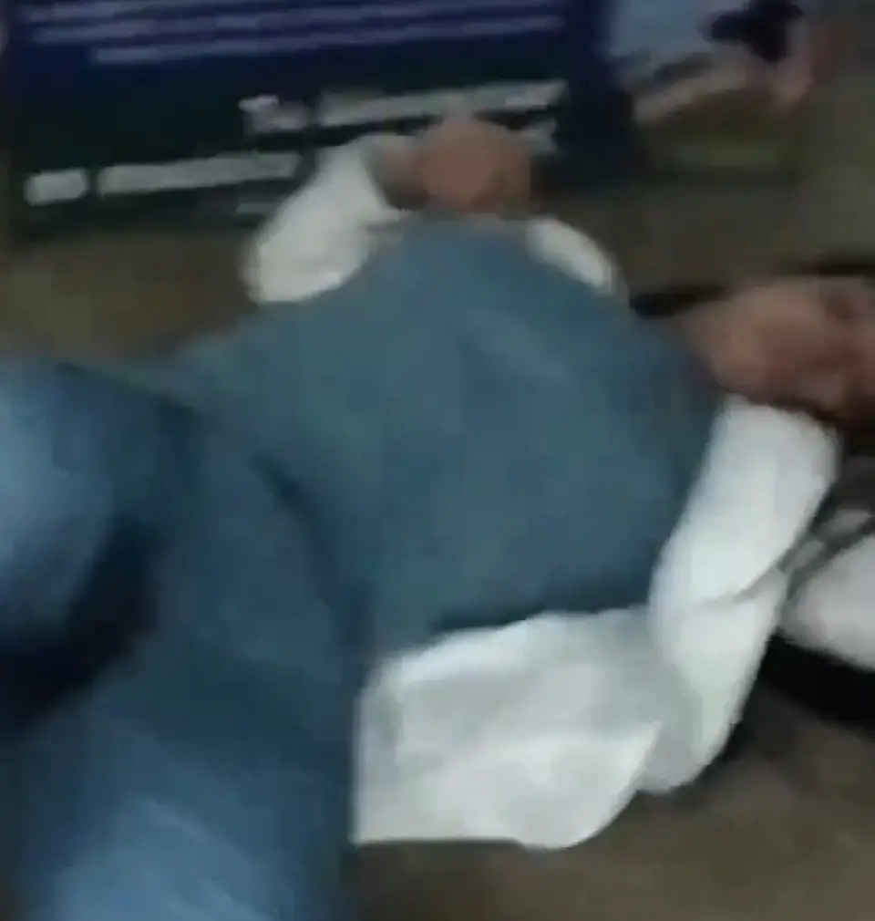 5. Empezaron a grabarla y comenzó a agredir