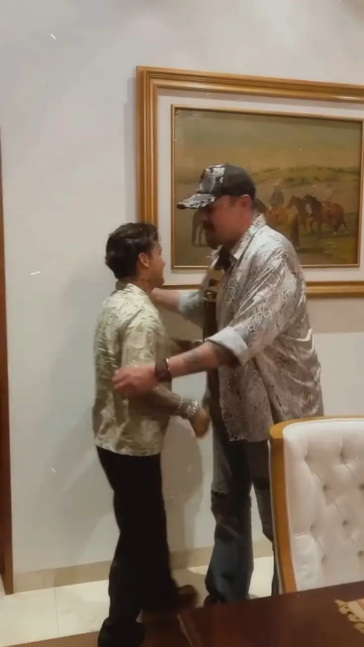 6. "Abuelo cuyeyo lo va a regañar"