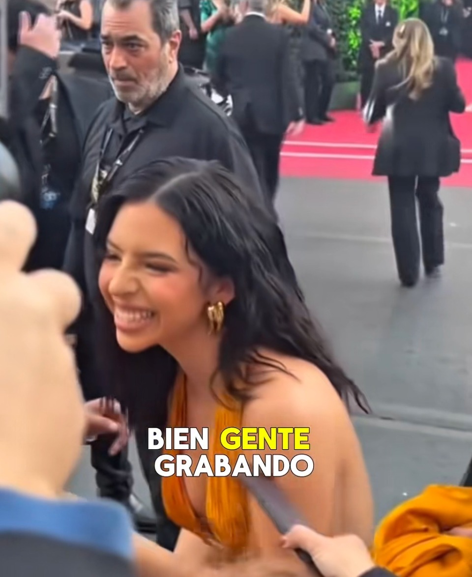 2. El público le gritó "Amaaar" a Angela Aguilar