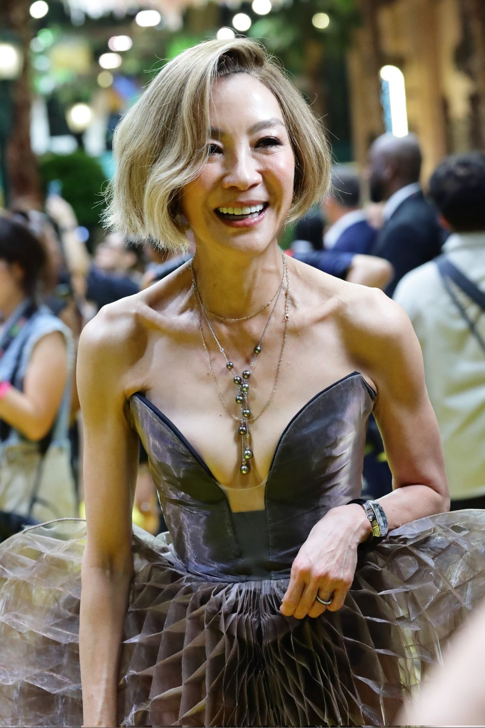 5. Michelle Yeoh se veía "agotada" en el estreno de Singapur