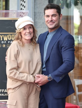 6. Su mamá estaba preocupada por los rumores