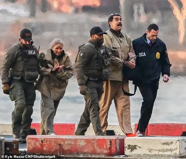 2. Su esposa Cilia también llegó con él