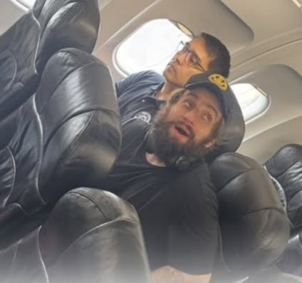 6. Se burlan de él tras llegar a Rusia