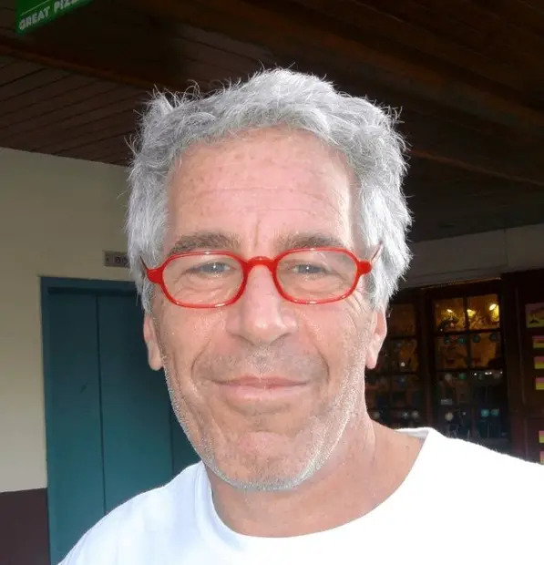 8. Epstein dijo que "ninguna chica se quejó nunca"