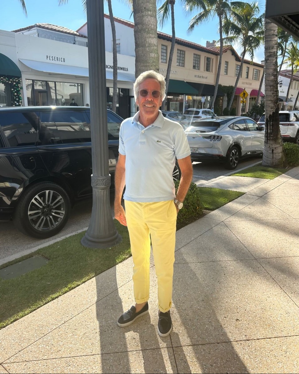 6. La gente le pide fotos en la calle