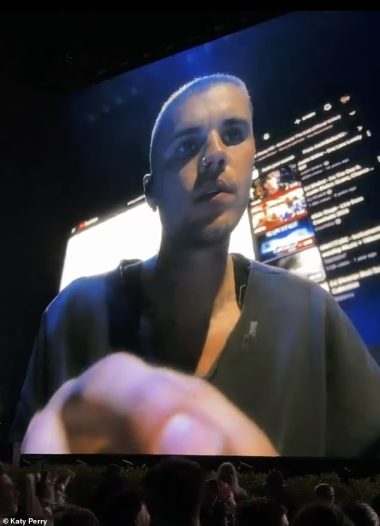 6 Datos de la “Funa de Katy Perry a Justin Bieber” por su concierto aburrido con videos en Youtube