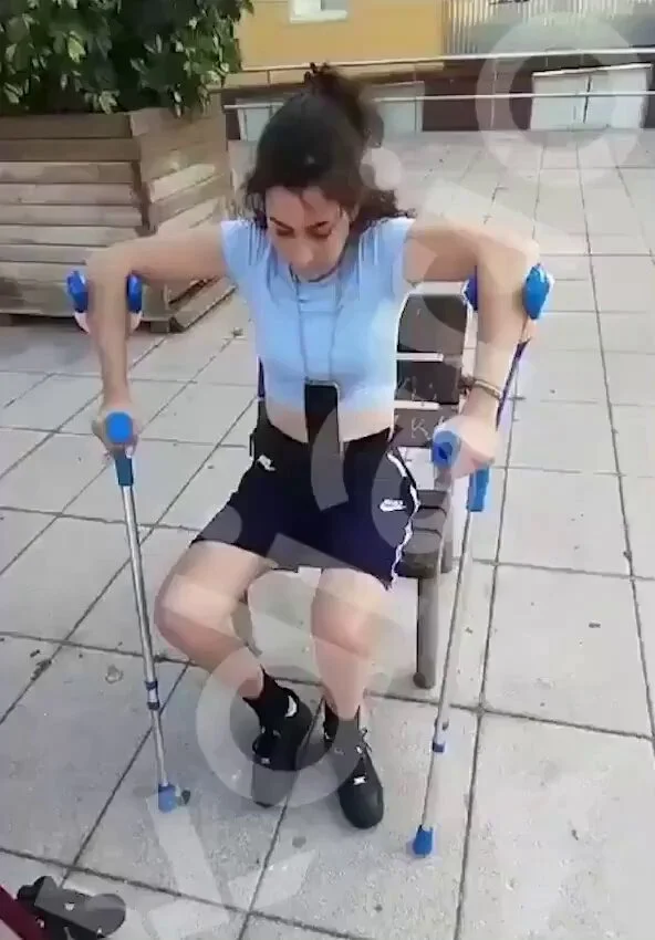 7. Su padre publicaba videos alentándola a vivir