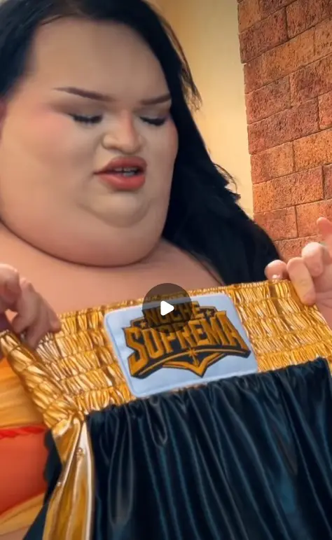 3. Anuncio su pelea con 10 Big Macs y 10 Nuggets.